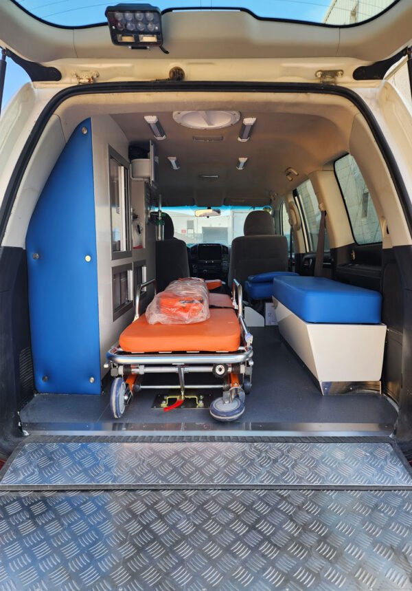 4x4 & others Ambulance - Image 9
